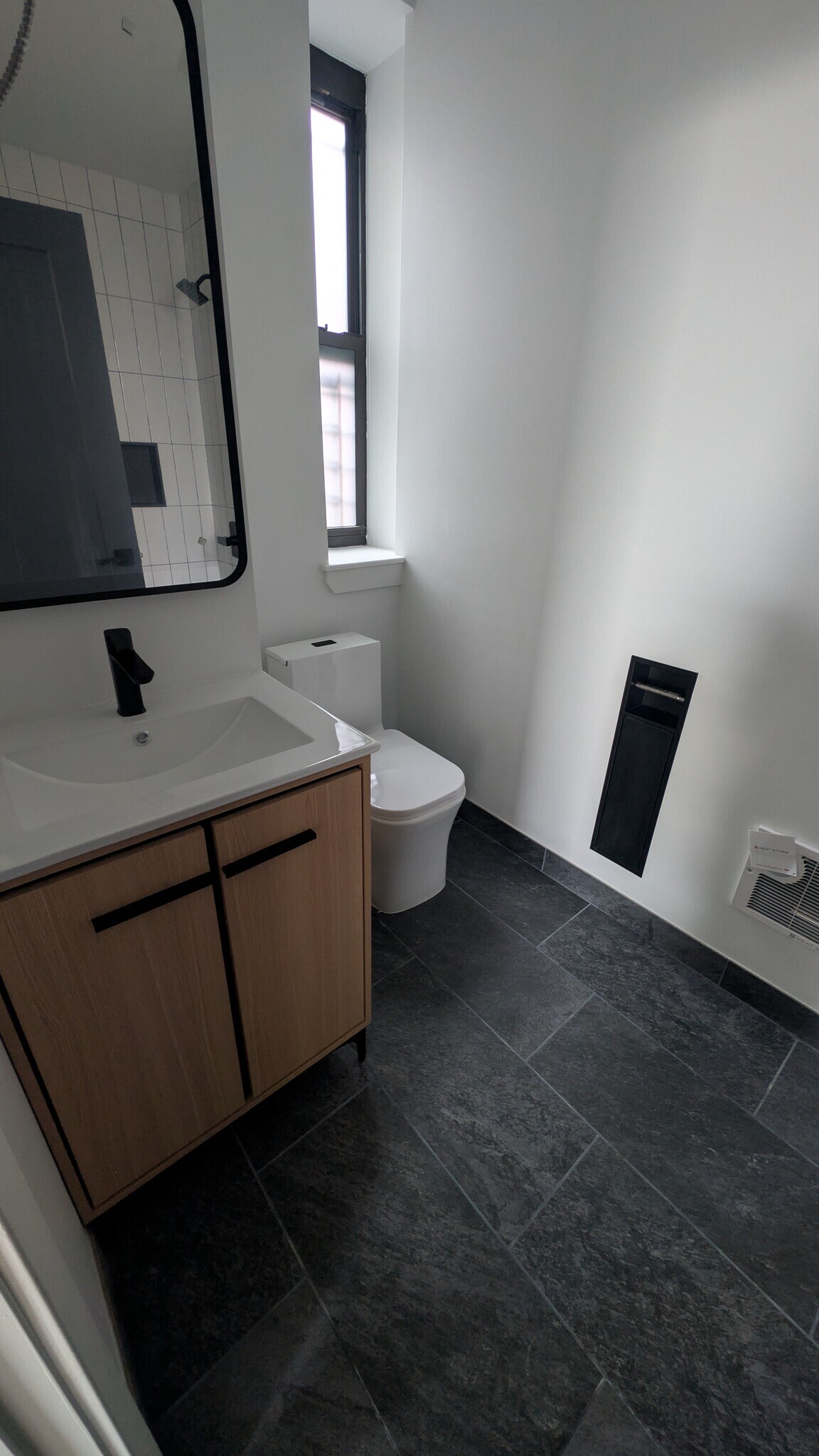 Building Photo - 501 Central Ave