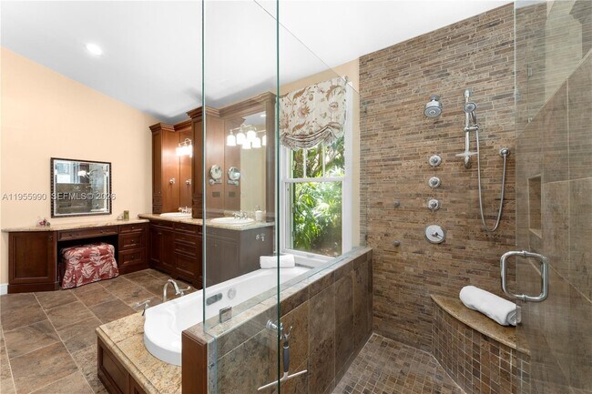 Building Photo - 7400 SW 47th Ct