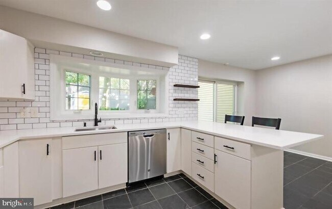 Building Photo - 2317 37th St NW