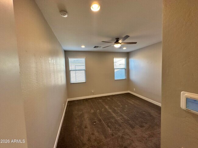 Building Photo - 13180 W Cliffrose Rd