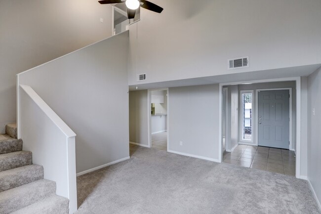 Building Photo - 6 Dorado Dr