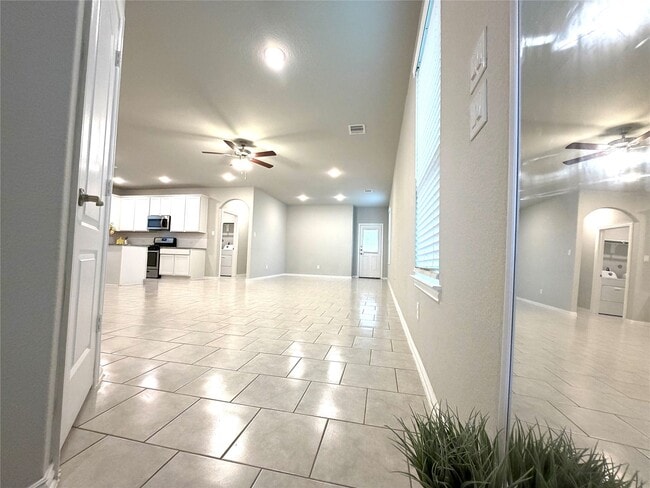 Building Photo - 31755 Wellington Pass