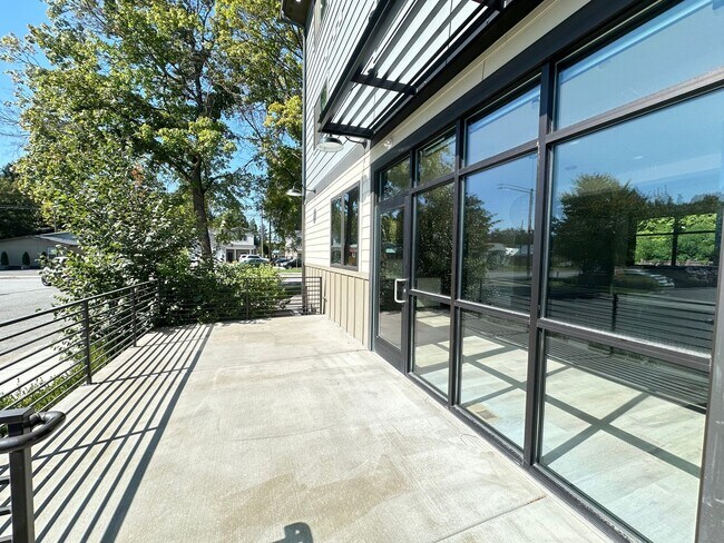 Building Photo - 1502 N 3rd St