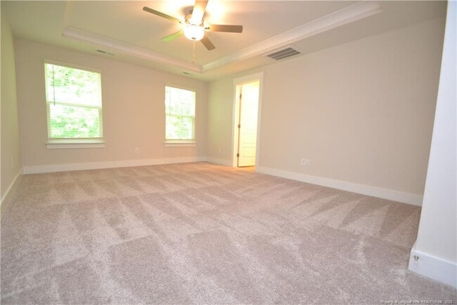 Building Photo - 2129 Seneca Dr