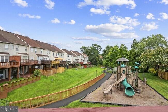 Building Photo - 6147 Early Autumn Dr