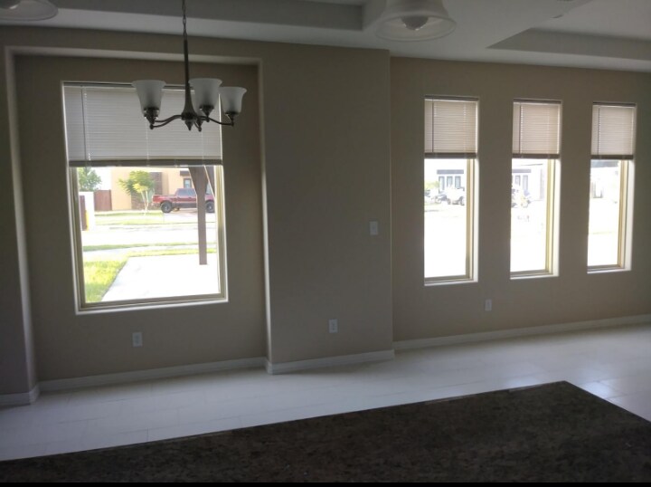 Building Photo - 210 Fig Dr