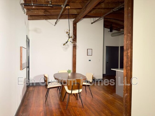 Building Photo - 437 W Grant St