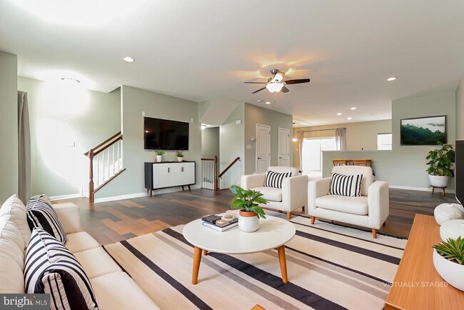 Building Photo - 5 Lani Ln