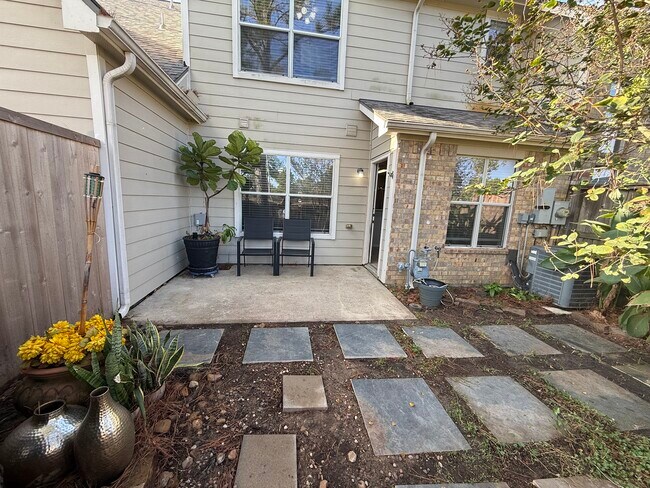 Building Photo - 1629 Grable Cove Ln