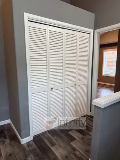 Building Photo - 810 E Ninth St