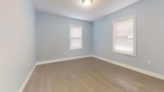 Building Photo - Renovated 4BR/3BA with In-Unit Laundry, Parking & Natural Light - Must See!