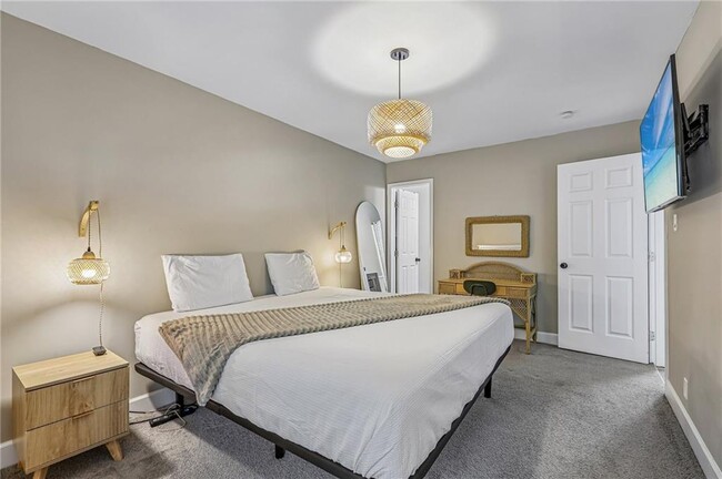 Building Photo - 3898 Skidmore Dr