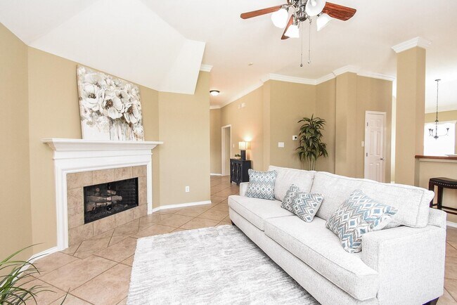 Building Photo - 4927 Grapevine Lake Ct