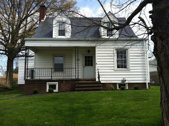 Building Photo - 183 S Marietta St