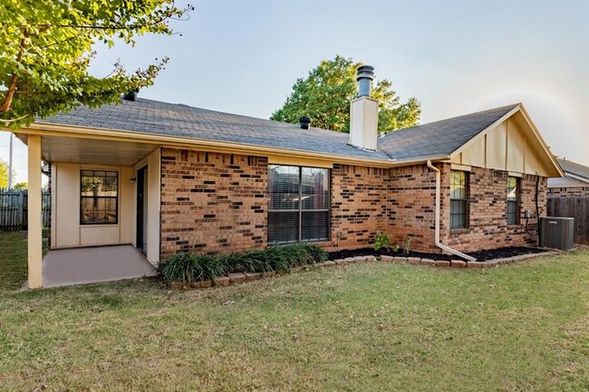 Building Photo - 2709 Pennington Ave