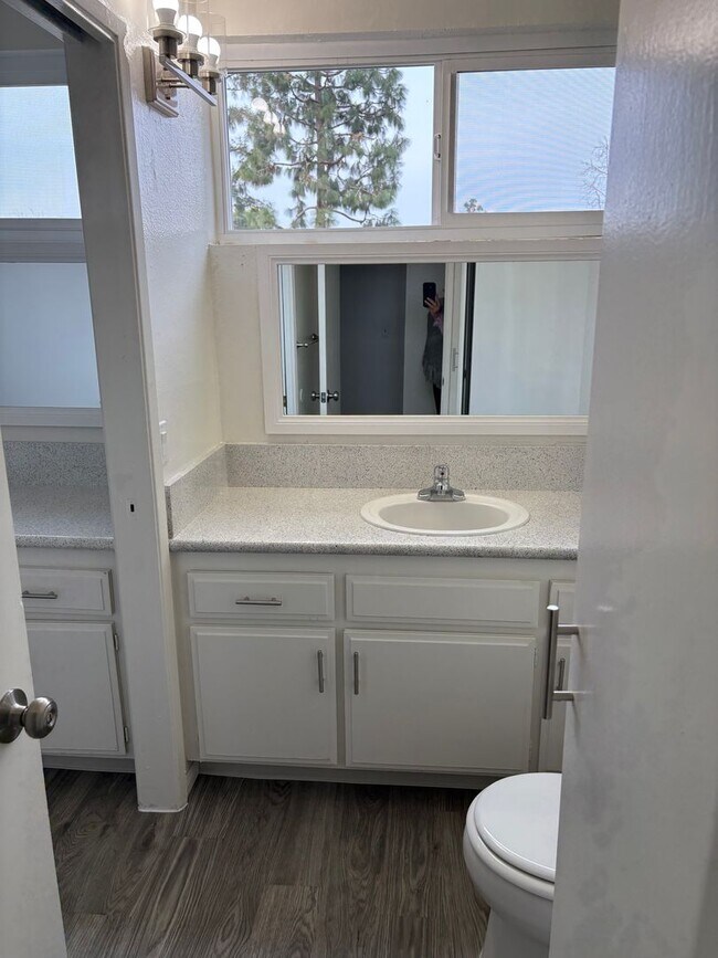 Building Photo - hbr4882