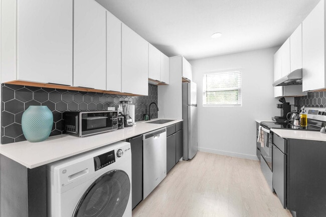 Building Photo - 513 Pecan Grove Rd