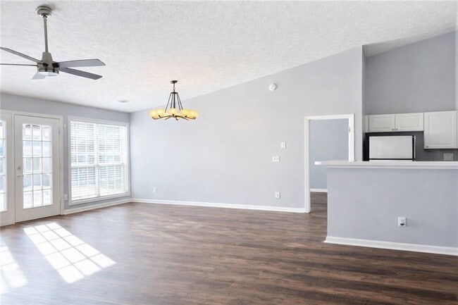 Building Photo - 2140 Racquet Club Cir NW