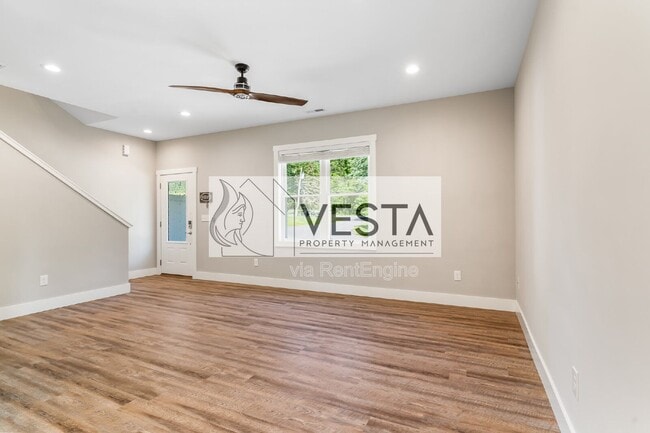 Building Photo - 12 Riddle Rd