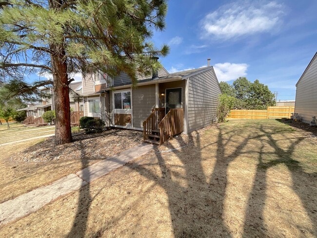 Building Photo - 1 Bedroom Townhome Available Near N Academy Blvd and Vickers Dr!