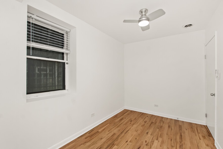 Building Photo - 1739 W Beach Ave