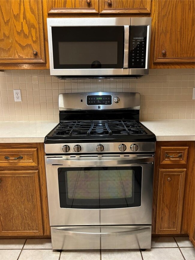 Building Photo - 4500 Abelia Dr