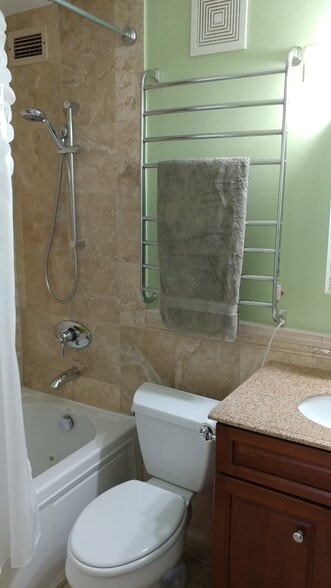 Bath 2 Jacuzzi & Heated Towel Rack - 720 W Gordon Terrace
