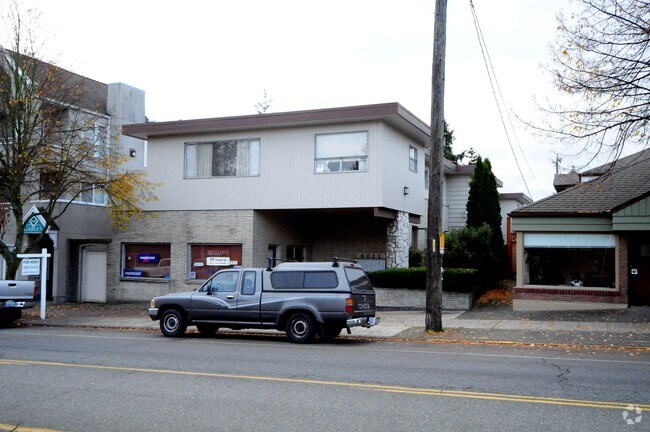 Primary Photo - 6011 California Ave SW