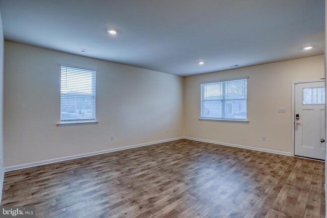 Building Photo - 67 Bostick Ln