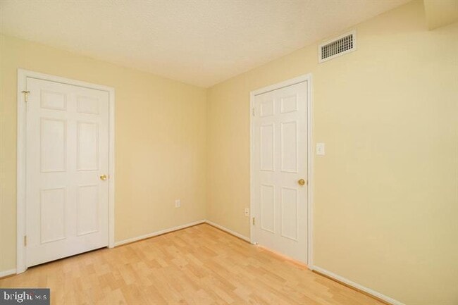Building Photo - 7717 Inversham Dr