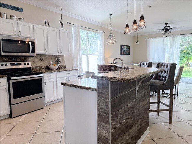 Building Photo - 9975 Cypress Vine Dr