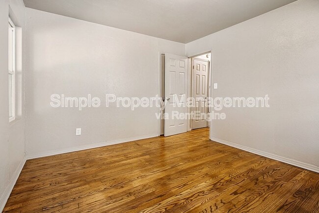 Building Photo - 4712 SE 23rd St