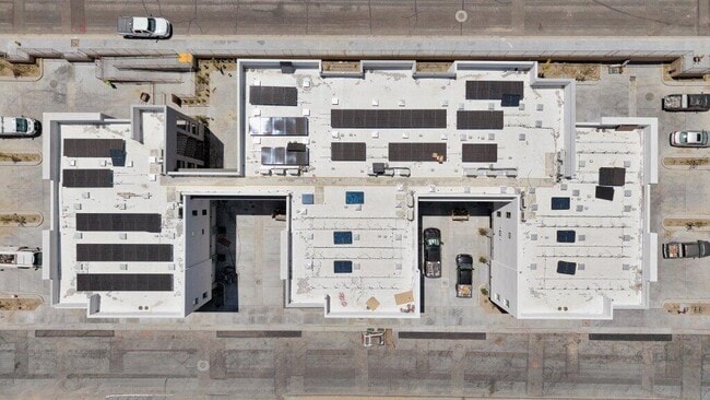 Building Photo - 68550 Grove St
