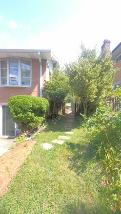 Side entrance to the backyard 1 - 9110 Drake Pl
