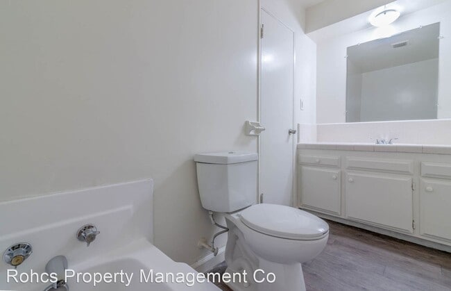 Building Photo - 3600-3610 Dana St