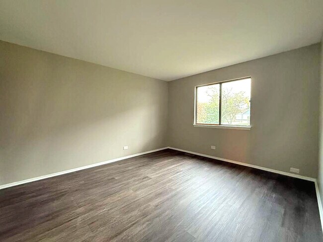 Building Photo - 314 Wildberry Ct