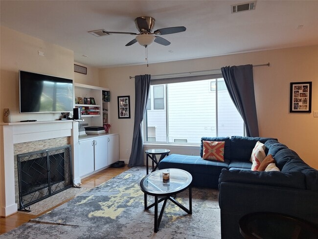 Building Photo - 5207 Cornish St