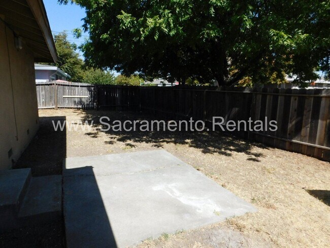 Building Photo - 2 br, 1 bath House - 1497 Janrick Ave