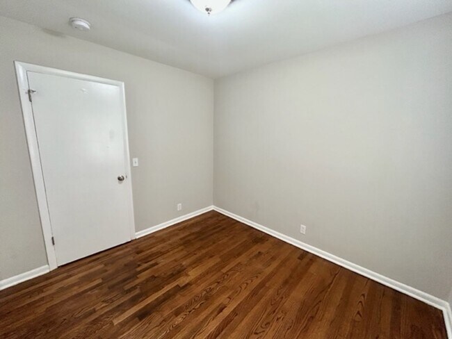 Building Photo - NEWLY RENOVATED - THREE BED/TWO BATH RANCH...
