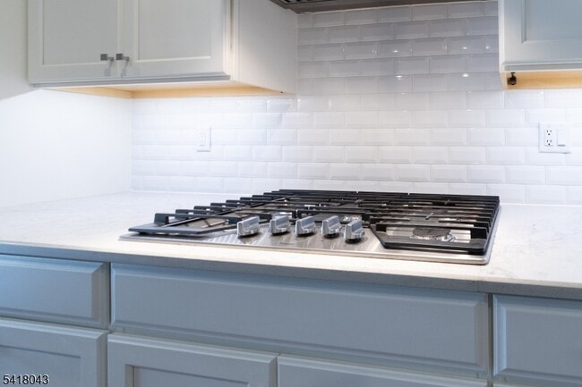 Building Photo - 76 Van Cleef Dr