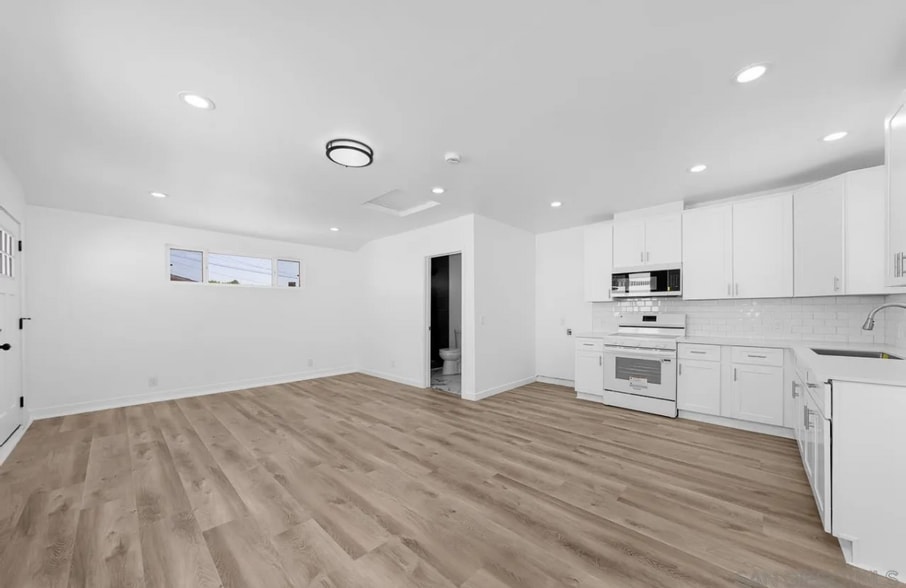 Building Photo - 622 I St