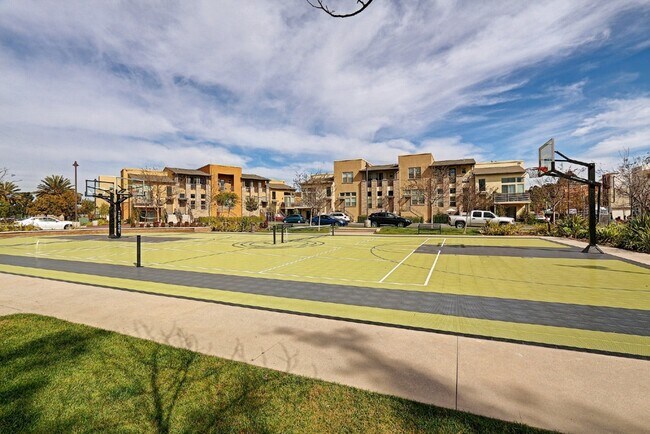 Building Photo - 13021 Central Ave