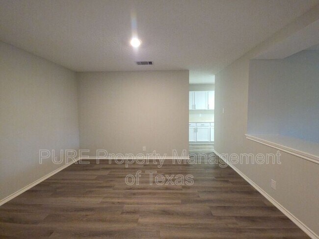 Building Photo - 1406 Bullhill Cove