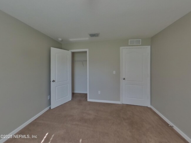 Building Photo - 14 Rivera Ln