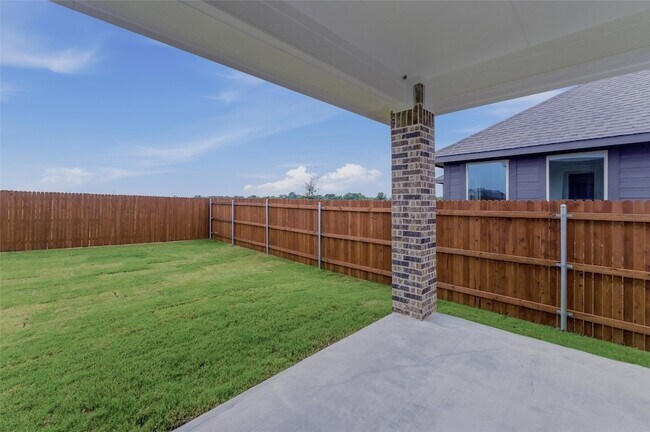 Building Photo - 1329 Frio Dr