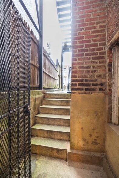 Building Photo - 1759 T St NW
