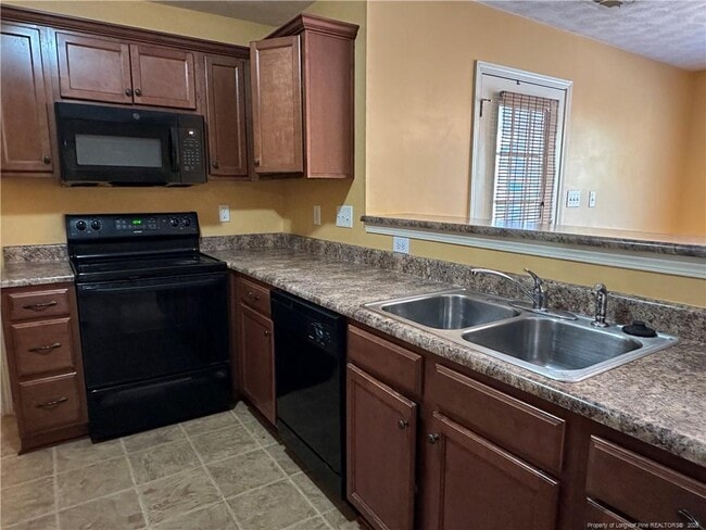 Building Photo - 2401 Camp Lejeune Ct