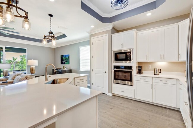 Building Photo - 12584 Wellen Golf St