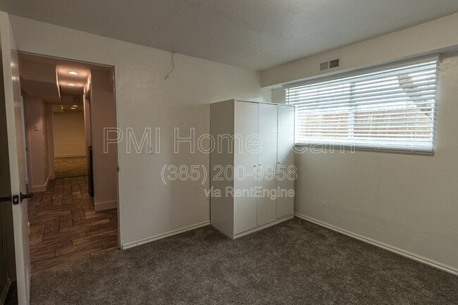 Building Photo - 1312 Roger Cir