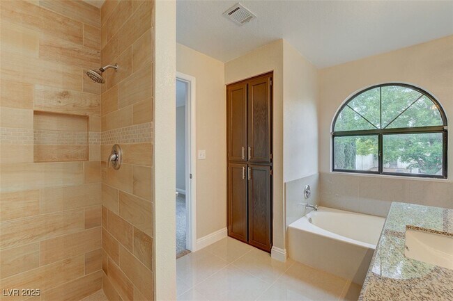 Building Photo - 9540 Sunken Reef Cir